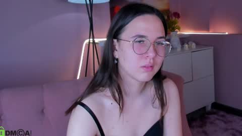 Snapshot of leylamirage chatting on March 11, 2026, 12:22 pm leylamirage online show from March 11, 2026, 12:22 pm