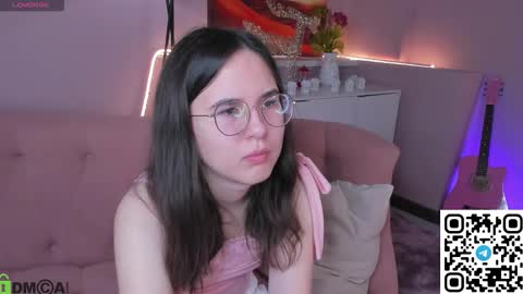 Snapshot of leylamirage chatting on March 14, 2026, 12:21 pm leylamirage online show from March 14, 2026, 12:21 pm