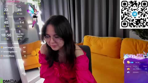 Snapshot of leylamirage chatting on April 19, 2026, 6:10 pm leylamirage online show from April 19, 2026, 6:10 pm