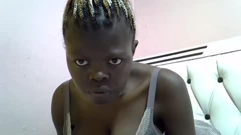 Snapshot of leylani69 chatting on February 27, 2025, 8:20 pm laylani69 online show from February 27, 2025, 8:20 pm