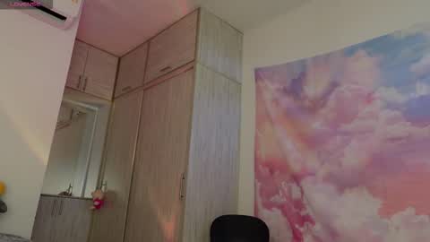 Snapshot of leyre_lerr chatting on December 20, 2025, 6:04 pm Jessica online show from December 20, 2025, 6:04 pm