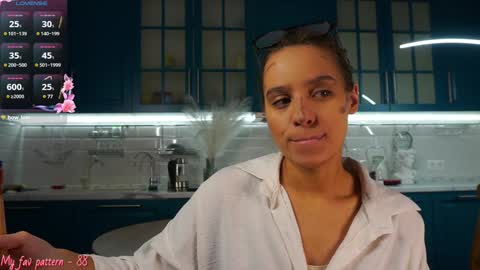 Snapshot of li_queen_ chatting on December 29, 2024, 1:06 pm Hey Im Alexa tg online show from December 29, 2024, 1:06 pm