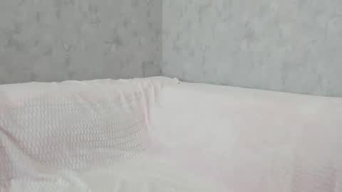 Snapshot of lia1243756 chatting on December 14, 2025, 9:14 am LEANNAA online show from December 14, 2025, 9:14 am