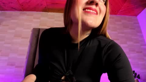 Lia online show from December 22, 2025, 12:02 pm