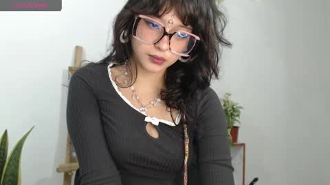 Lia online show from April 13, 2026, 3:34 am