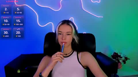 Snapshot of lia_dream_ chatting on June 15, 2026, 8:49 am lia_dream_ online show from June 15, 2026, 8:49 am