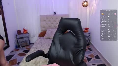 lia_glow online show from October 25, 2025, 8:36 pm