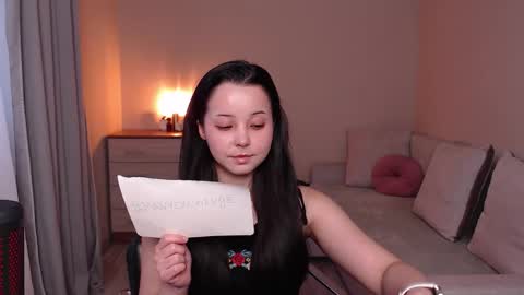 Snapshot of lia_hetty chatting on December 2, 2025, 11:04 am L I A online show from December 2, 2025, 11:04 am