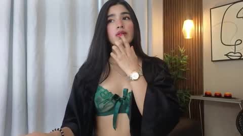 Snapshot of lia_mar_ chatting on November 3, 2025, 6:09 pm LIA online show from November 3, 2025, 6:09 pm