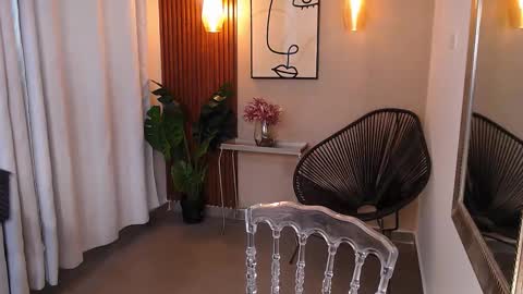 LIA online show from January 12, 2026, 6:02 pm