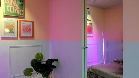 Snapshot of lia_roise chatting on December 15, 2025, 11:36 am Lia Roise online show from December 15, 2025, 11:36 am