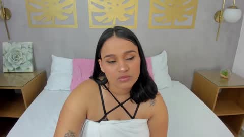 Snapshot of lia_sexx19 chatting on February 6, 2025, 2:11 am Lia online show from February 6, 2025, 2:11 am
