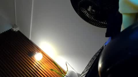 Snapshot of lia_sexx19 chatting on February 16, 2025, 5:15 am Lia online show from February 16, 2025, 5:15 am