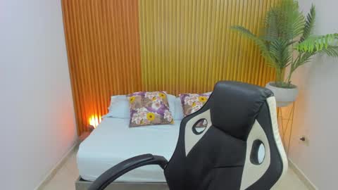 Snapshot of lia_sexx19 chatting on February 23, 2025, 2:07 am Lia online show from February 23, 2025, 2:07 am