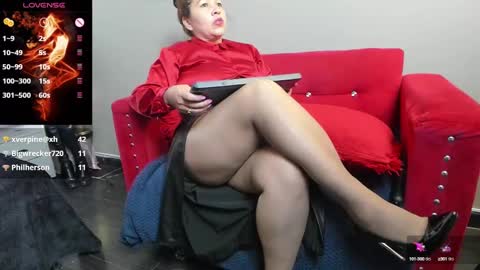 Snapshot of lia_taylorr1 chatting on February 7, 2025, 4:24 pm Lia Taylor online show from February 7, 2025, 4:24 pm