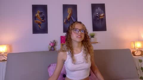 Juliana online show from May 25, 2026, 6:58 pm