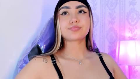 Snapshot of liaa_18 chatting on March 5, 2026, 2:51 am Liaa online show from March 5, 2026, 2:51 am