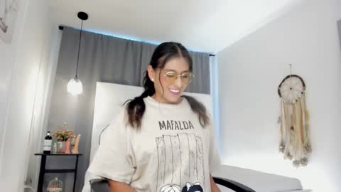 Snapshot of liaa_moretti_ chatting on January 13, 2026, 7:19 pm Liaa online show from January 13, 2026, 7:19 pm