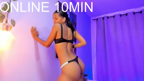 Snapshot of liaa_taylor1 chatting on January 10, 2026, 3:52 am Lia online show from January 10, 2026, 3:52 am