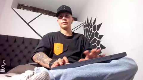 Snapshot of liaamsmiith_ chatting on September 12, 2025, 4:56 am Liam Smith online show from September 12, 2025, 4:56 am