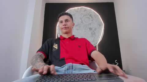 Snapshot of liaamsmiith_ chatting on October 18, 2025, 12:17 pm Liam Smith online show from October 18, 2025, 12:17 pm