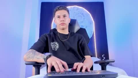 Snapshot of liaamsmiith_ chatting on November 9, 2025, 12:14 pm Liam Smith online show from November 9, 2025, 12:14 pm