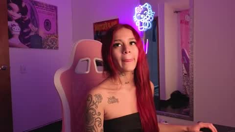 Lia Butera online show from October 14, 2025, 3:24 pm