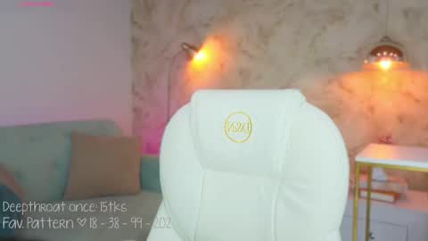 Snapshot of liacox chatting on December 14, 2025, 3:34 am Lia Cox online show from December 14, 2025, 3:34 am