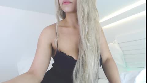 Snapshot of liadivina chatting on November 23, 2025, 10:09 pm Lia Divina online show from November 23, 2025, 10:09 pm