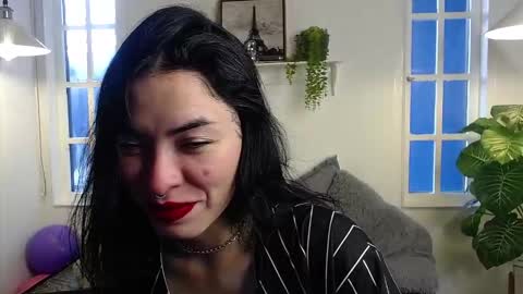 LIA online show from November 17, 2025, 2:01 pm