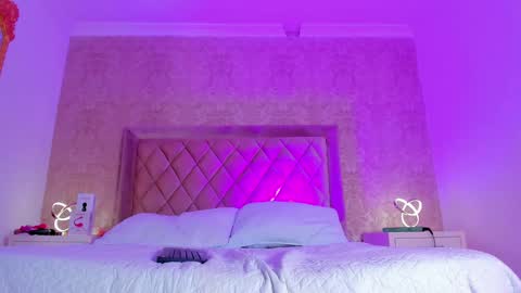 Lia online show from February 14, 2025, 5:09 am