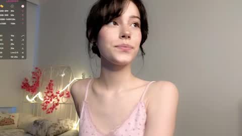 Lia  online show from May 23, 2026, 9:24 am
