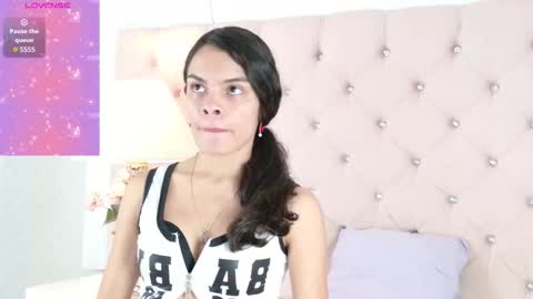 Snapshot of liahevans chatting on September 15, 2025, 1:11 pm Liah online show from September 15, 2025, 1:11 pm