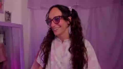 Snapshot of liahilton_ chatting on February 11, 2026, 3:28 pm lh6 9c online show from February 11, 2026, 3:28 pm