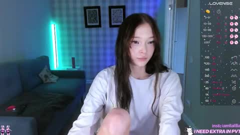 lialilia online show from September 23, 2025, 8:28 am