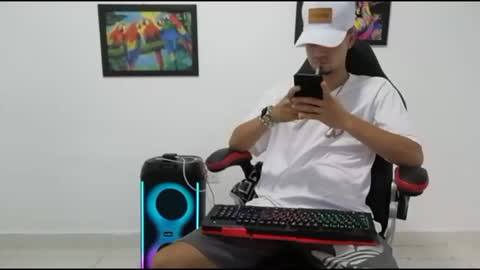 Andres online show from October 21, 2025, 9:37 pm