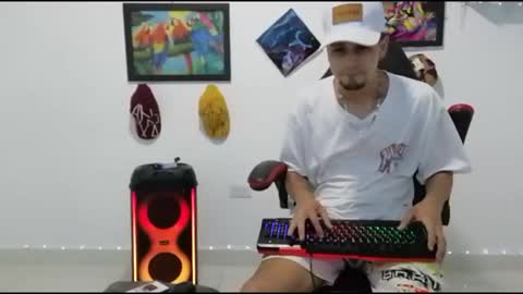 Andres online show from December 3, 2025, 9:24 pm