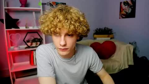 Liam online show from March 6, 2025, 9:47 am