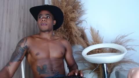 Snapshot of liam_bolt chatting on October 17, 2025, 1:35 pm liam_bolt online show from October 17, 2025, 1:35 pm