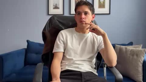 Liam online show from March 26, 2026, 6:13 pm