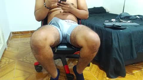 liam_k18 online show from December 7, 2024, 9:11 pm