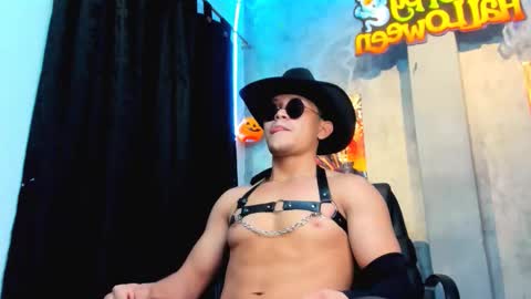 liam_knight online show from October 28, 2025, 1:31 am