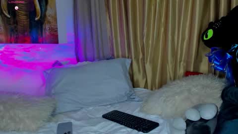 Snapshot of liam_oficial chatting on November 18, 2025, 2:50 am liam online show from November 18, 2025, 2:50 am