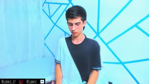 Liam scott77 online show from October 30, 2025, 2:13 am