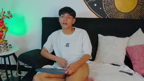 Snapshot of liam_sinclair chatting on February 17, 2026, 8:48 pm Liam online show from February 17, 2026, 8:48 pm