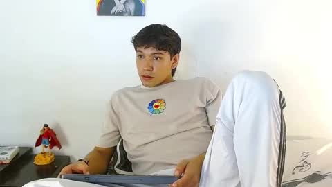 Snapshot of liam_xul chatting on February 26, 2026, 8:19 pm liamxul online show from February 26, 2026, 8:19 pm