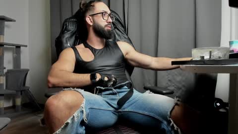 Snapshot of liamaesthetic chatting on January 31, 2025, 7:18 am Liam online show from January 31, 2025, 7:18 am