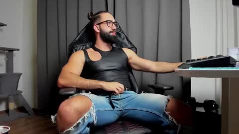 Snapshot of liamaesthetic chatting on March 2, 2025, 6:40 pm Liam online show from March 2, 2025, 6:40 pm