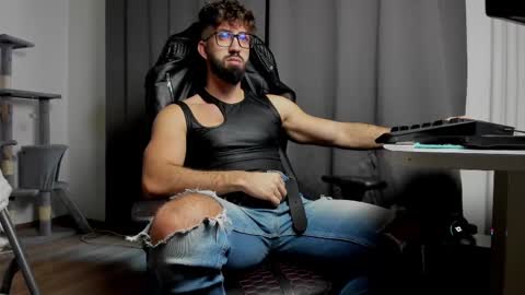 Snapshot of liamaesthetic chatting on March 5, 2025, 6:12 am Liam online show from March 5, 2025, 6:12 am