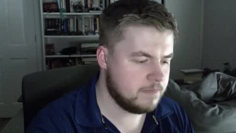 Snapshot of liamfoxx chatting on November 16, 2025, 2:17 am Liam Fox online show from November 16, 2025, 2:17 am